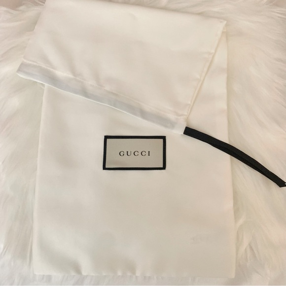 2/$20 Deal Authentic Gucci Logo Ivory Dust Cover Bag - Picture 1 of 2